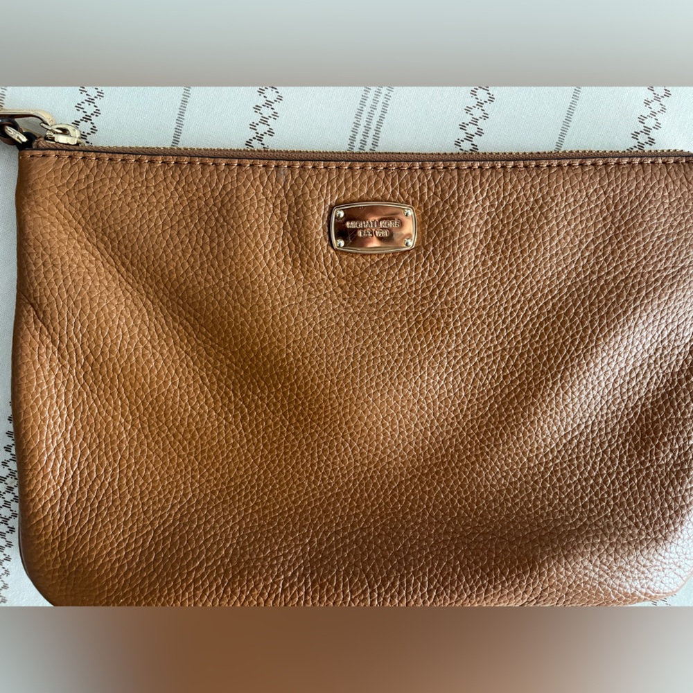 Micheal kors clutch
